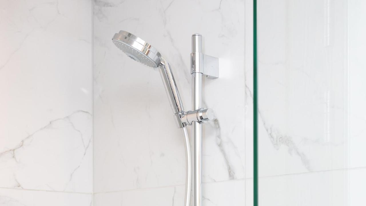Horizon By Skycity Auckland Bagian luar foto A shower head
