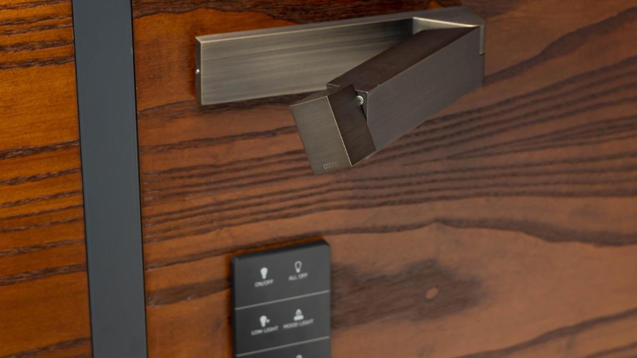 Horizon By Skycity Auckland Bagian luar foto A smart lock