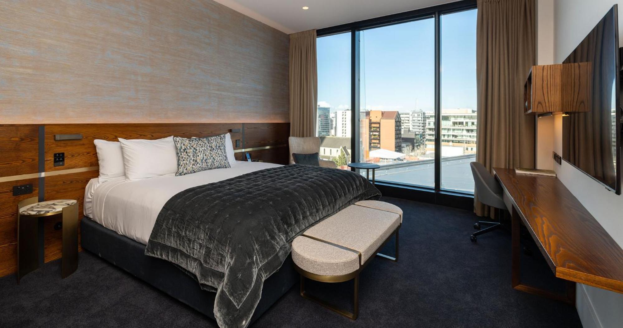 Horizon By Skycity Auckland Bagian luar foto A bedroom at the hotel